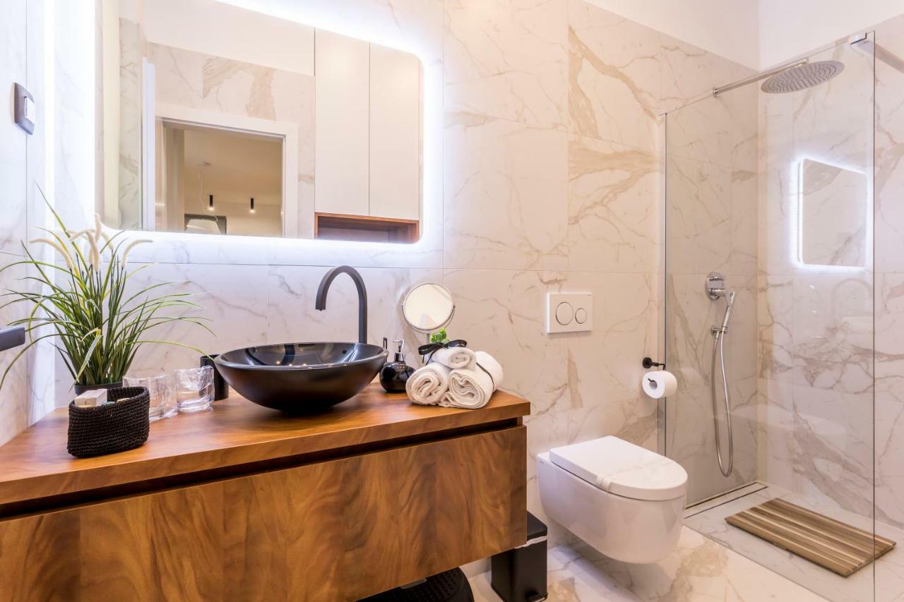 Monvi Luxury Suites Near Bacvice Beach And Old Town Split Exterior photo