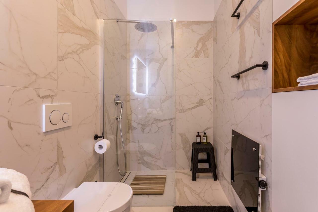 Monvi Luxury Suites Near Bacvice Beach And Old Town Split Exterior photo